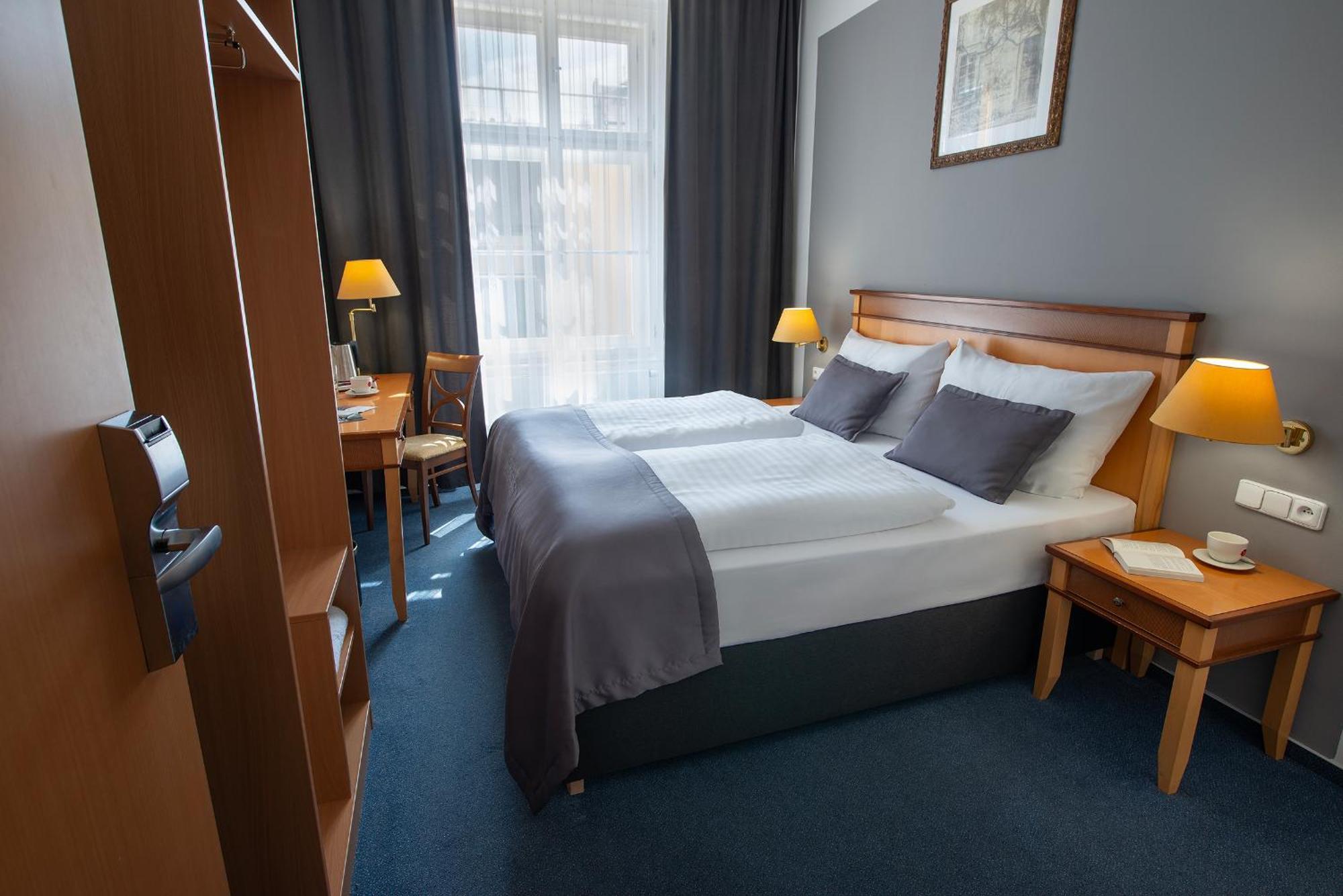 Prague Season Hotel Luaran gambar